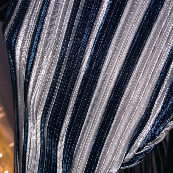 Lularoe Medium Silk Kimono/Wrap - Picture 3 of 3